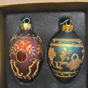 Elegant Holiday Ornament Set - Red and Green